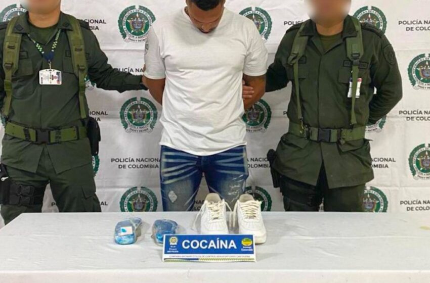  Cayó en el aeropuerto con cocaína escondida en sus zapatos