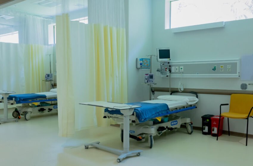  ¿Cree usted que en Cartagena los hospitales y clínicas prestan con su personal un buen servicio?